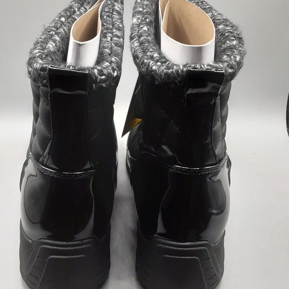 New Khombu Women's Shoe Ankle Boots Bootie Megan Waterproof Front Zip NIB Black - Picture 6 of 8